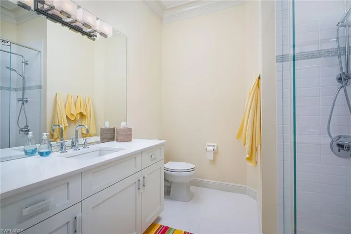 948  Barcarmil  WAY, Naples, FL 34110