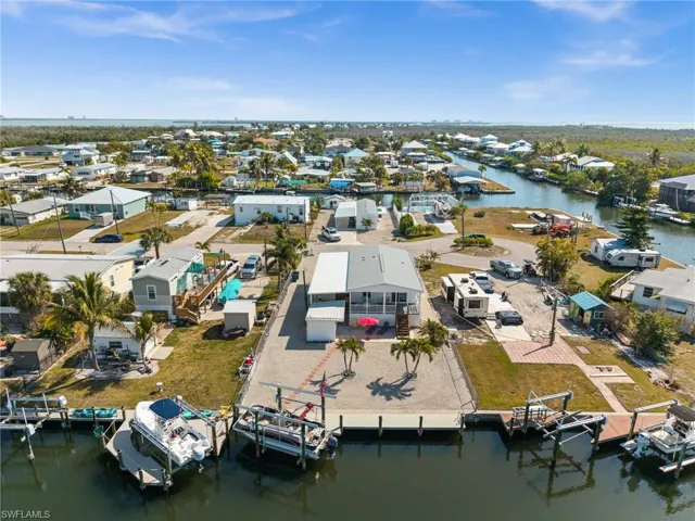 Welcome to Water Front Living