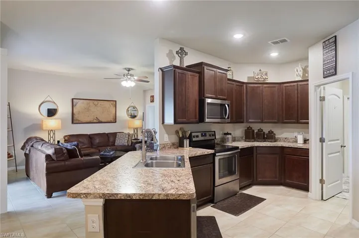 Kitchen, stainless steel appliances