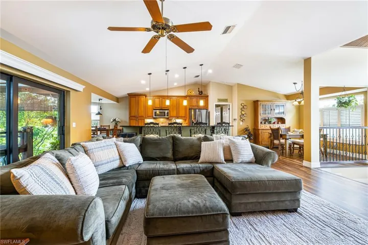 6037 Birnam Wood Ln, Fort Myers, Florida 33908