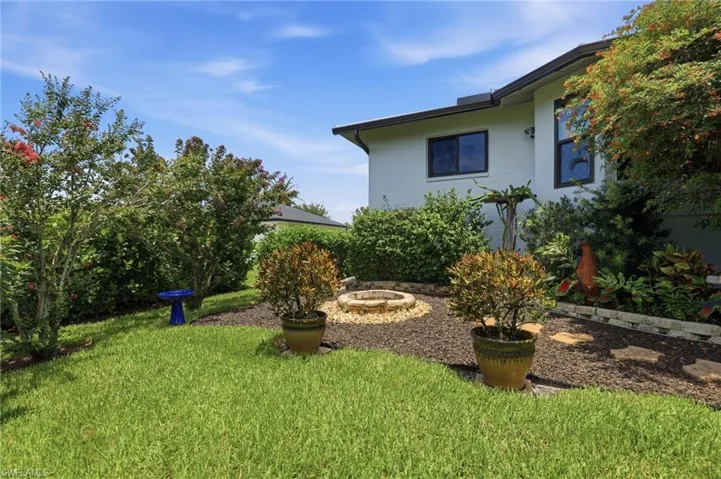 6037 Birnam Wood Ln, Fort Myers, Florida 33908