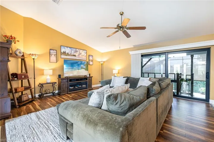 6037 Birnam Wood Ln, Fort Myers, Florida 33908