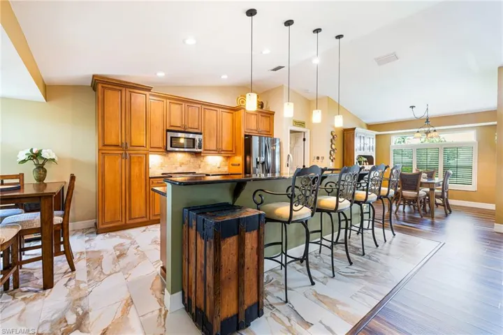 6037 Birnam Wood Ln, Fort Myers, Florida 33908