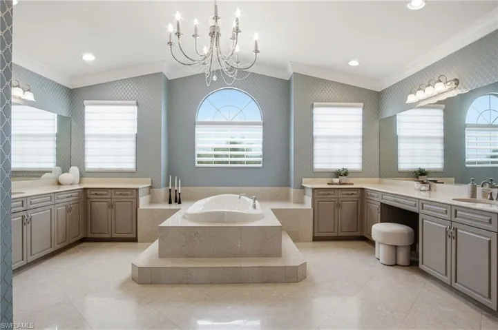 3908 Gibralter Dr, Naples, Florida 34119