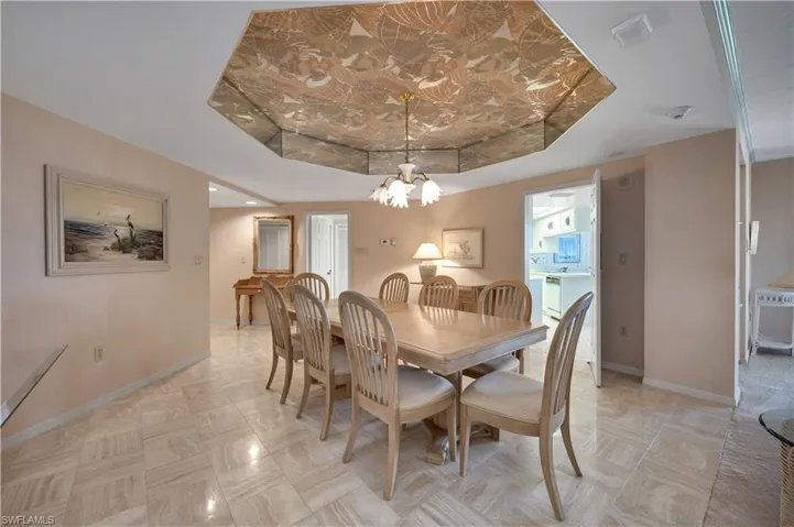 6075  Pelican Bay  BLVD, Naples, FL 34108