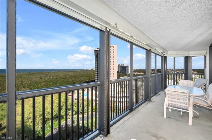 6075  Pelican Bay  BLVD, Naples, FL 34108