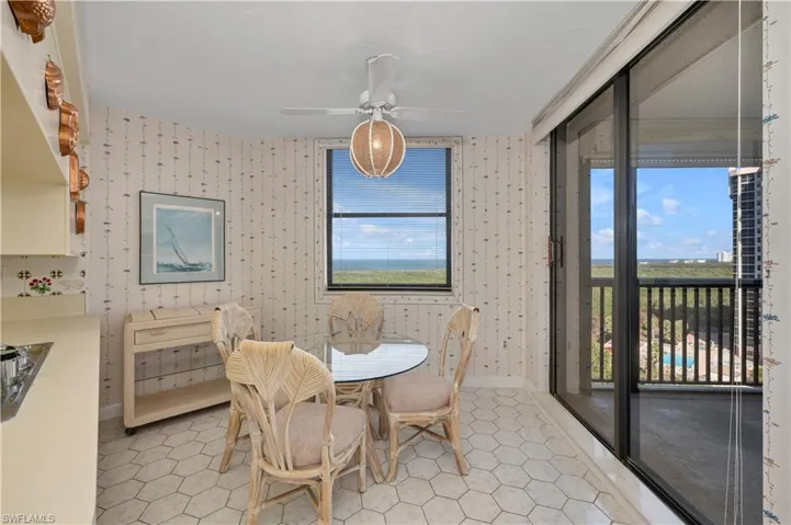 6075  Pelican Bay  BLVD, Naples, FL 34108