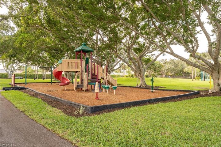 15088 Cloverdale DR, FORT MYERS FL 33919