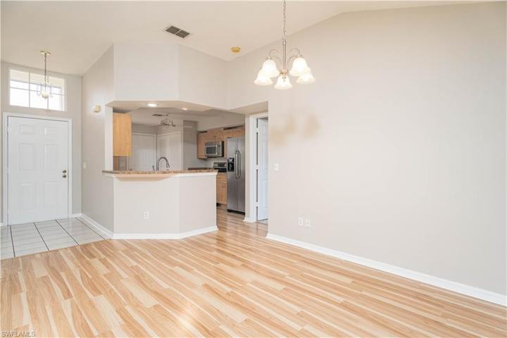 15088 Cloverdale DR, FORT MYERS FL 33919