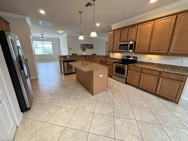 8128 Piedmont Dr, Naples, Florida 34104