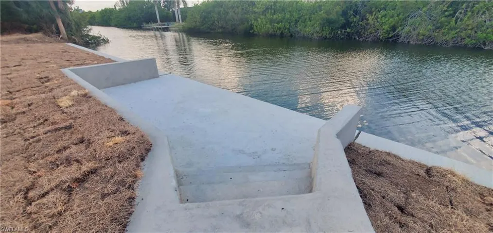 1104 Nw 28th Ave, Cape Coral Fl 33993