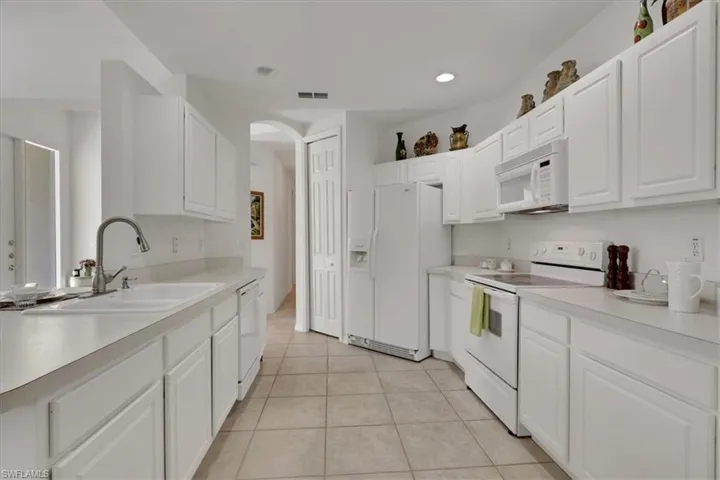890 Eastham Way Q102, Naples, Florida 34104