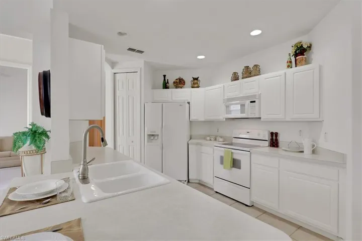 890 Eastham Way Q102, Naples, Florida 34104