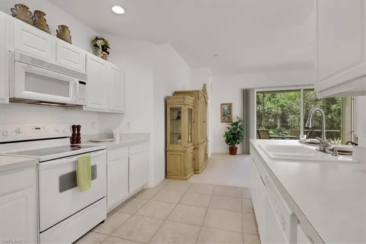 890 Eastham Way Q102, Naples, Florida 34104