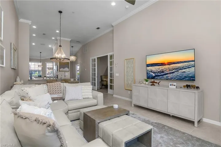 9366 Pocida Ct 203, Naples, Florida 34119