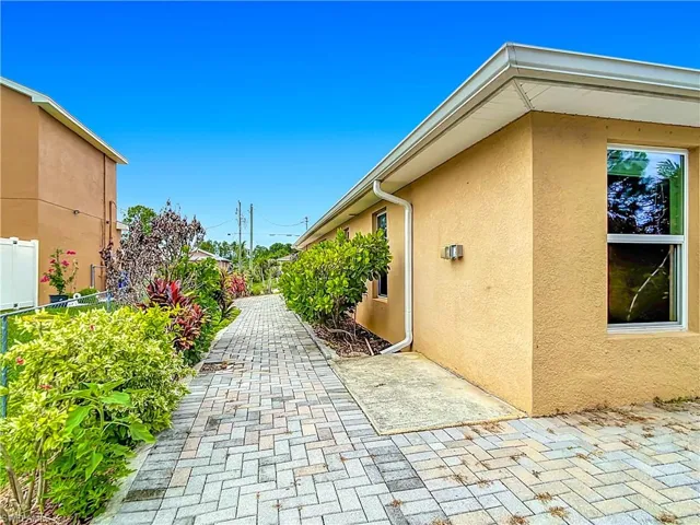 2508 41st St W, Lehigh Acres, Florida 33971