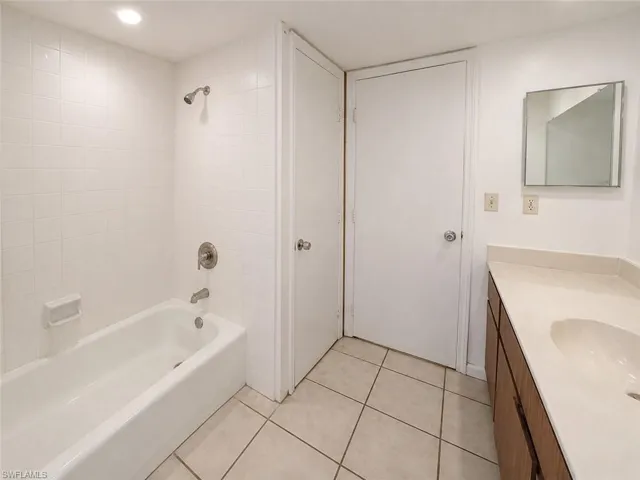 4440 Orchid Blvd 3b, Cape Coral, Florida 33904