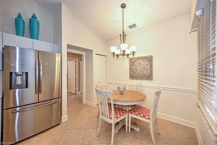 Breakfast Area in Kitchen