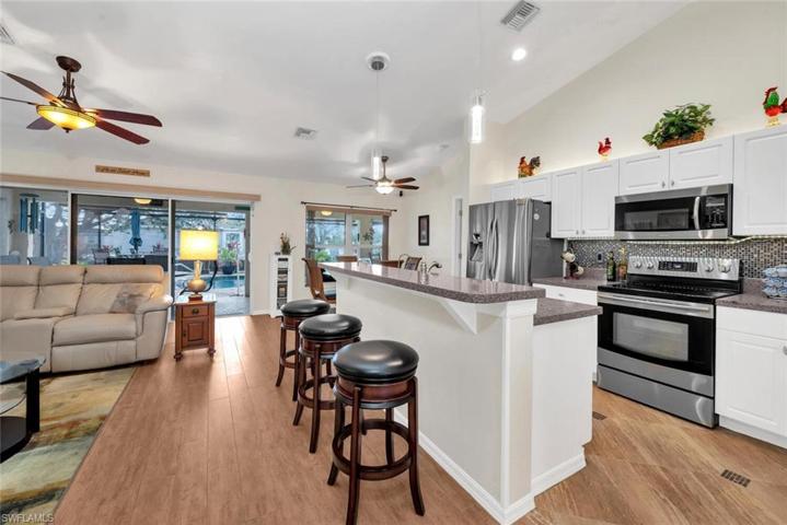 Eat in kitchen