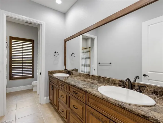 Bathroom 3.