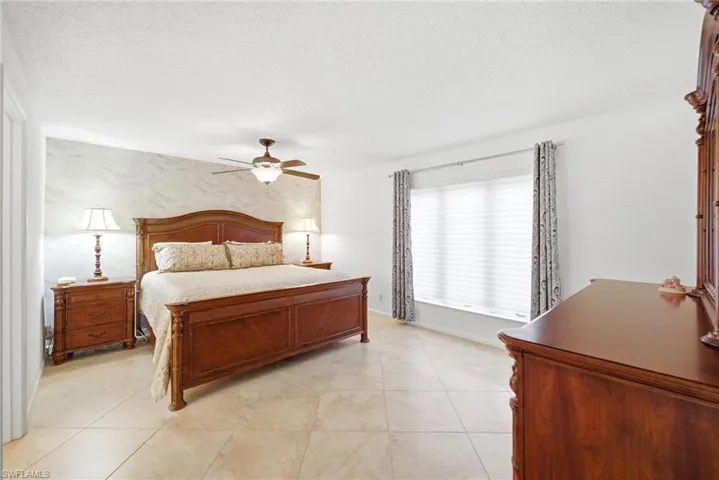 105 Clubhouse Ln 388, Naples, Florida 34105