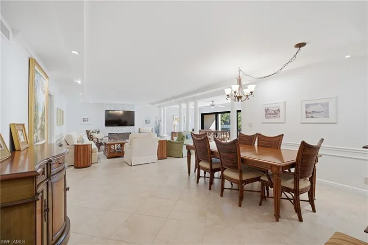 105 Clubhouse Ln 388, Naples, Florida 34105