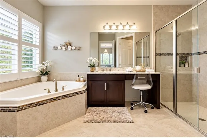 2866 Cinnamon Bay Cir, Naples, Florida 34119