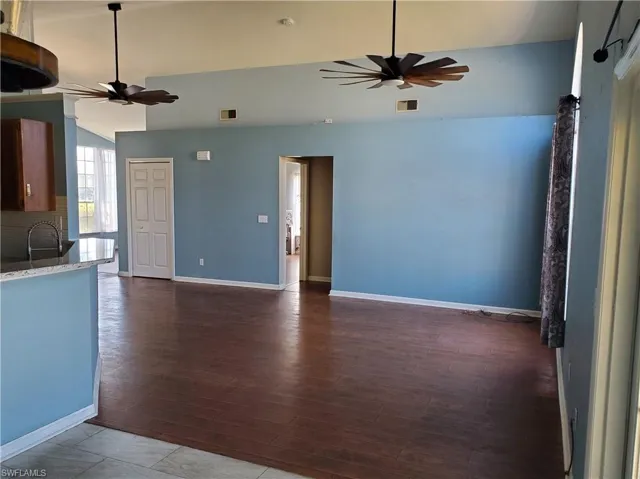 Looking to great room from breakfast area
