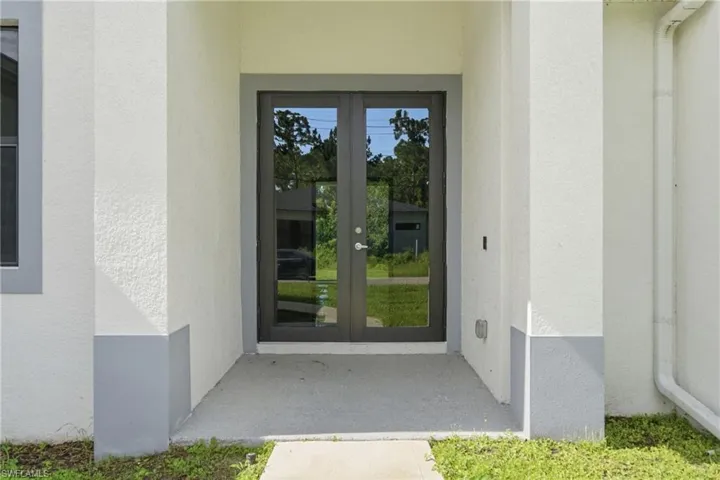 1002 E 5th St, Lehigh Acres, Florida 33972