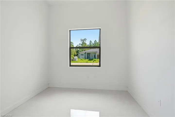1002 E 5th St, Lehigh Acres, Florida 33972