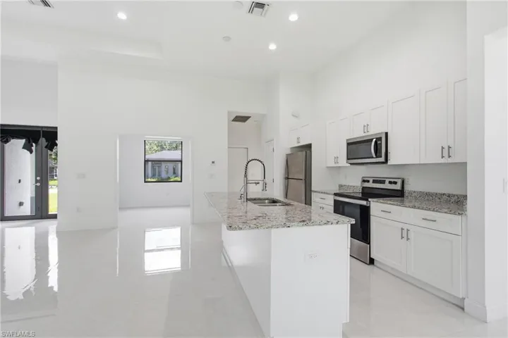 1002 E 5th St, Lehigh Acres, Florida 33972