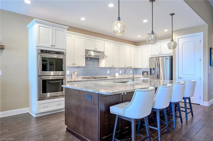 10505 Valencia Lakes Dr, Bonita Springs, Florida 34135