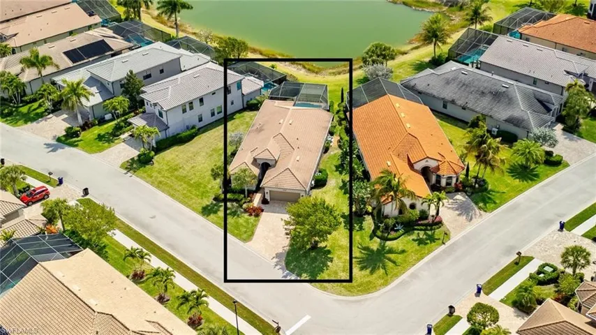 10505 Valencia Lakes Dr, Bonita Springs, Florida 34135