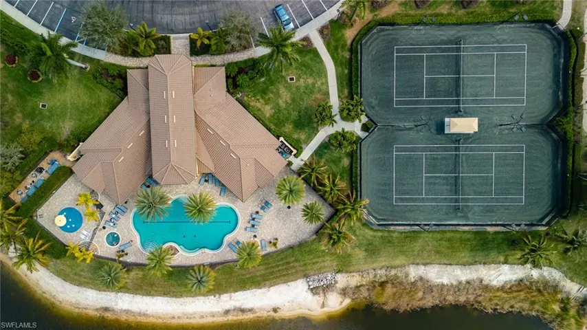 10505 Valencia Lakes Dr, Bonita Springs, Florida 34135