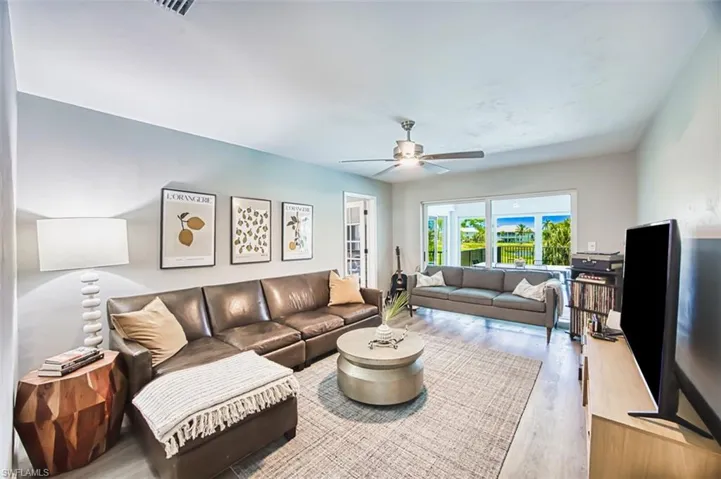 Second living area