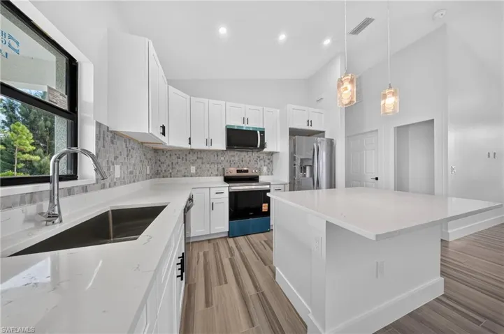3403 Ne 13th Ave, Cape Coral, Florida 33909