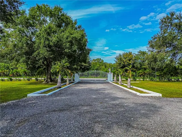 125 S Hacienda  ST, Clewiston, FL 33440