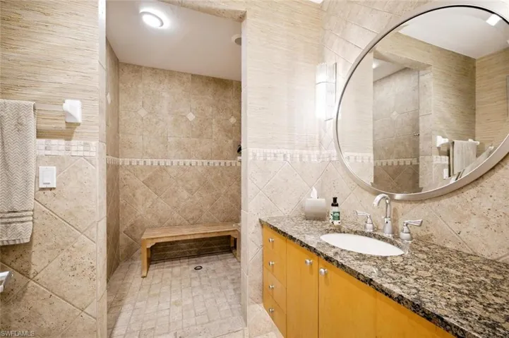 576 96th Ave N, Naples, Florida 34108