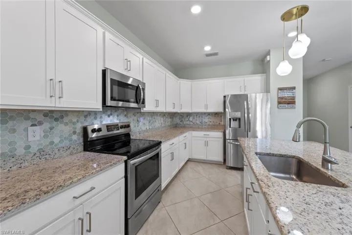 13931  Pine Lodge  LN, Fort Myers, FL 33913