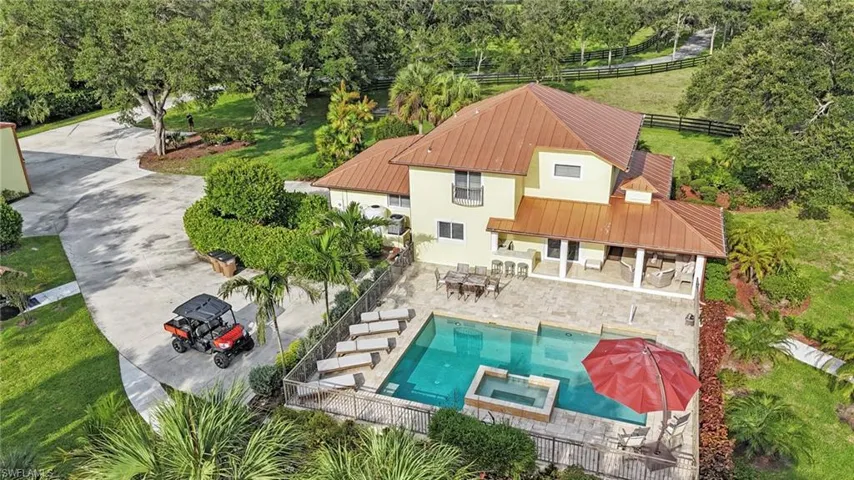 Large Pool with Spa