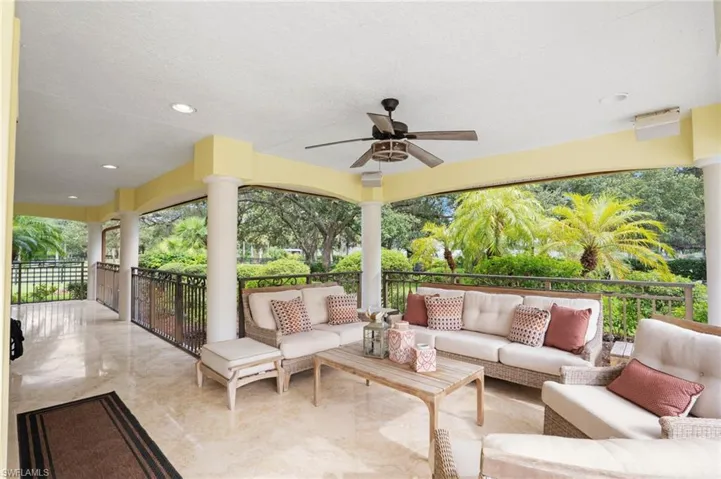 Peaceful Private Porch