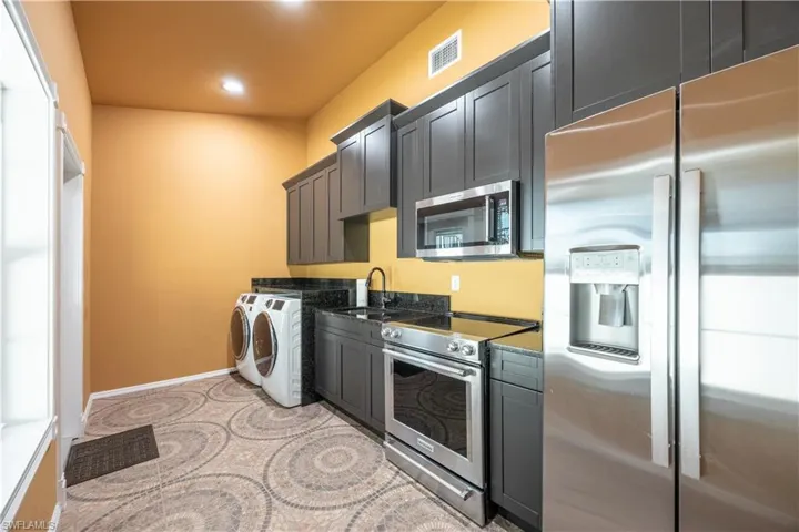 Office Full Kitchen and Laundry