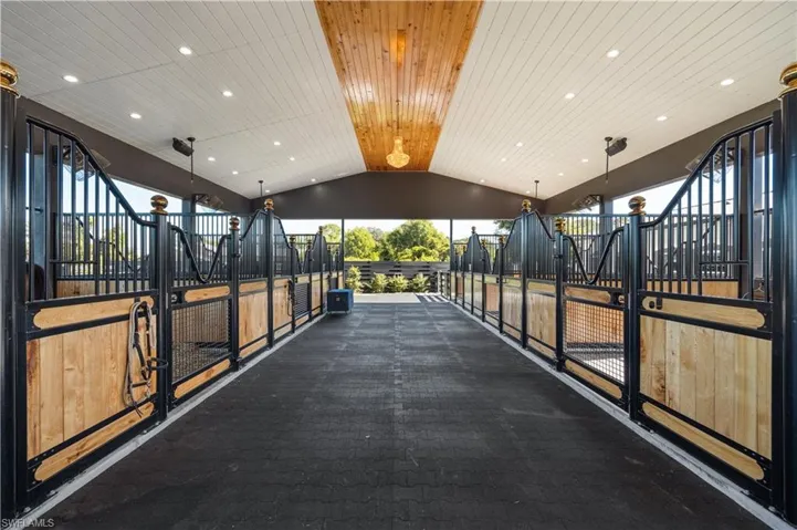 Quality finishes ensuring the comfort of your horses