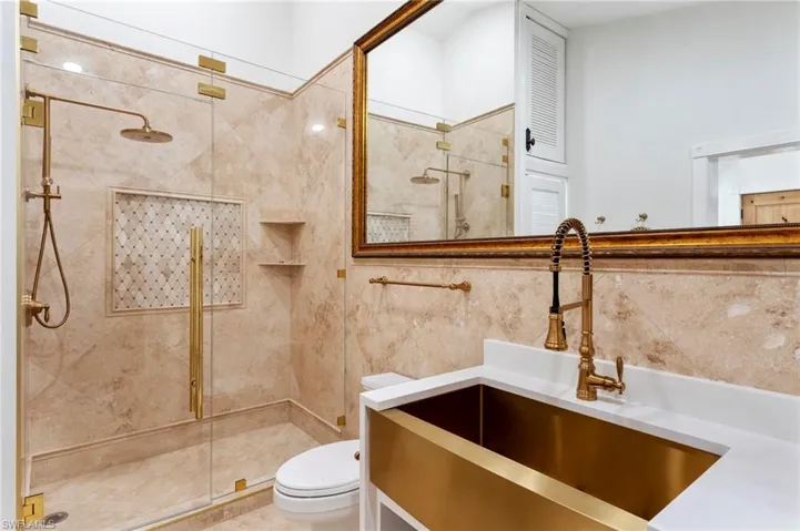 Quarantine Barn Full Bathroom