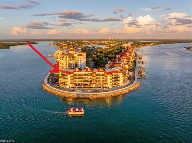 645 La Peninsula Blvd # 645, Naples, Florida 34113