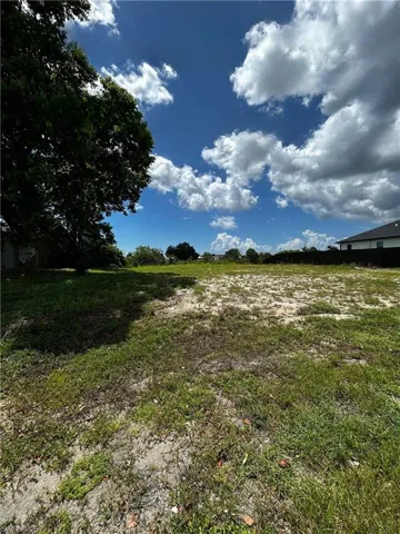 2710 Nw 4th Pl, Cape Coral, Florida 33993