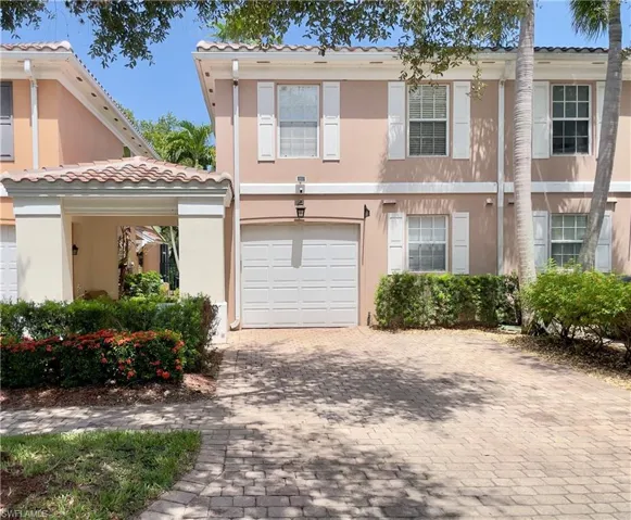 5669 Cove Cir, Naples, Florida 34119