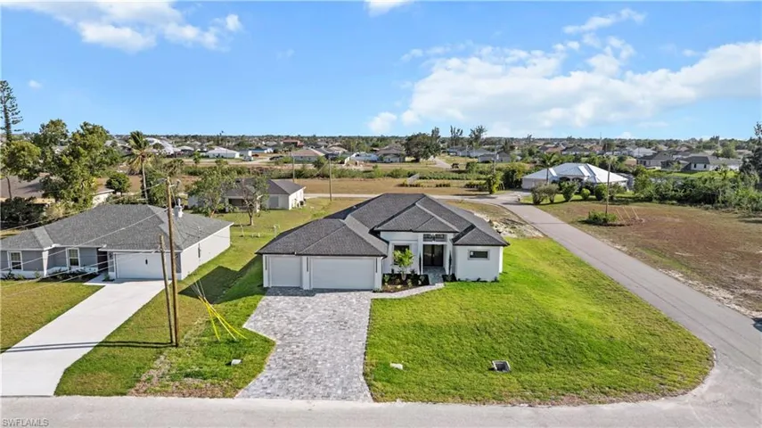 Birds eye view of property featuring a residential view