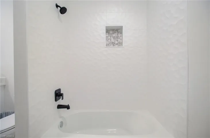1028 NW 35th  AVE, Cape Coral, FL 33993