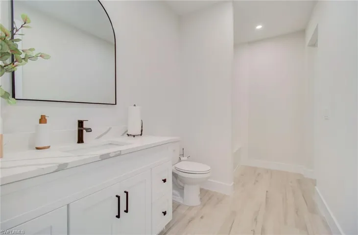 1028 NW 35th  AVE, Cape Coral, FL 33993